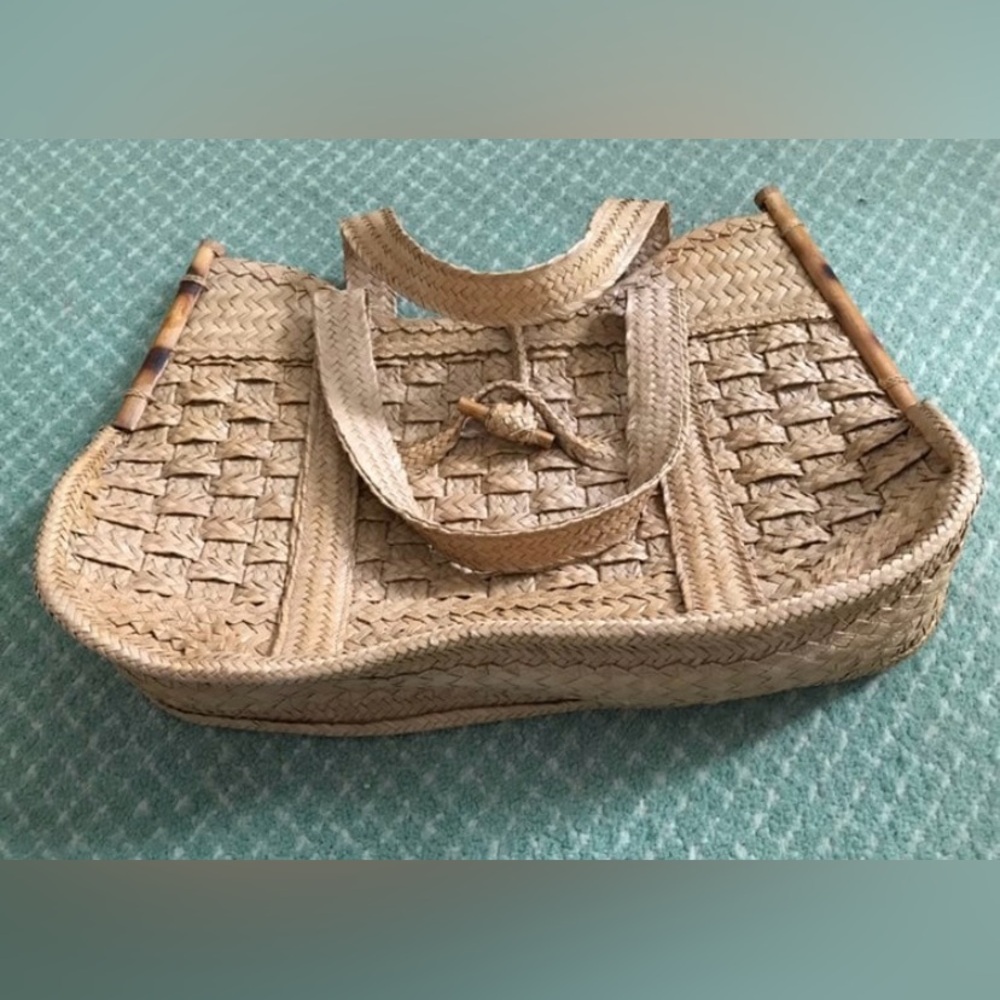 Natural Woven Straw Tote Bag